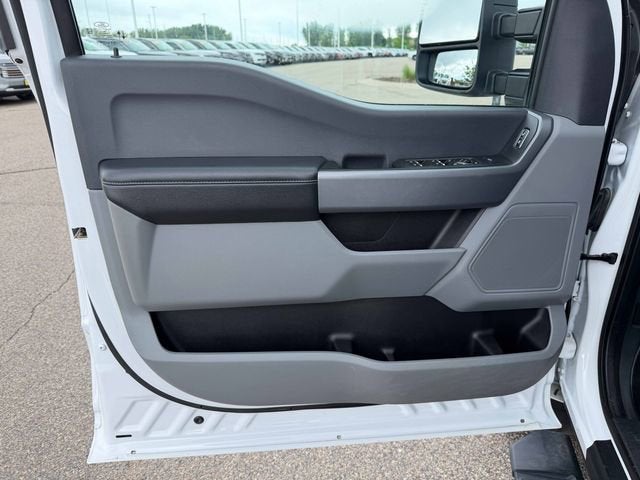 2024 Ford Super Duty F-350 SRW XL