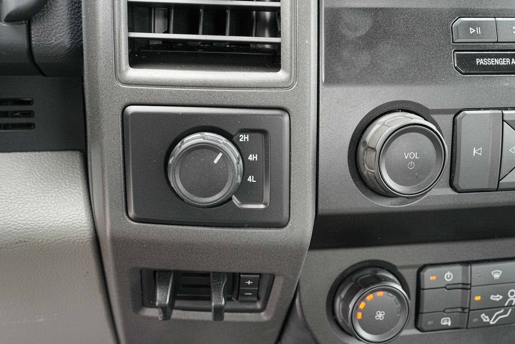 2022 Ford Super Duty F-350 SRW XL