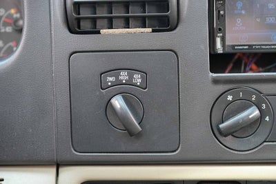 2005 Ford Super Duty F-350 SRW XL