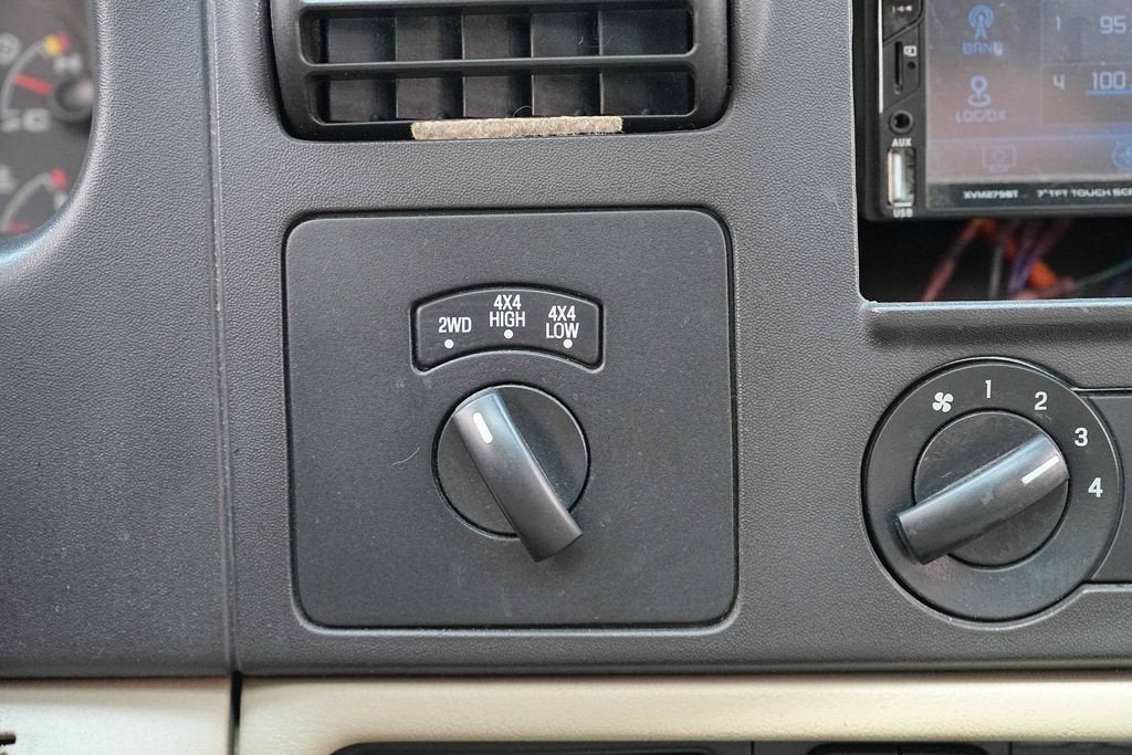 2005 Ford Super Duty F-350 SRW XL
