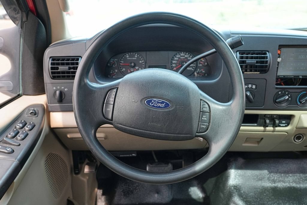 2005 Ford Super Duty F-350 SRW XL