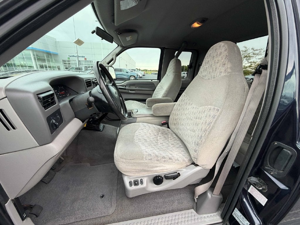 2000 Ford Super Duty F-350 DRW XLT