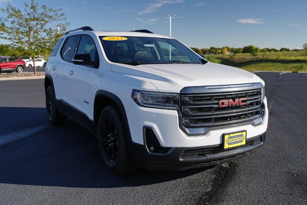 2023 GMC Acadia AT4