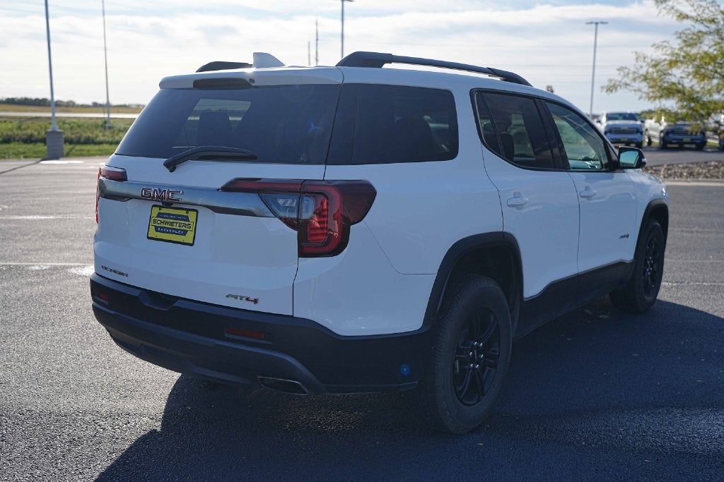 2023 GMC Acadia AT4