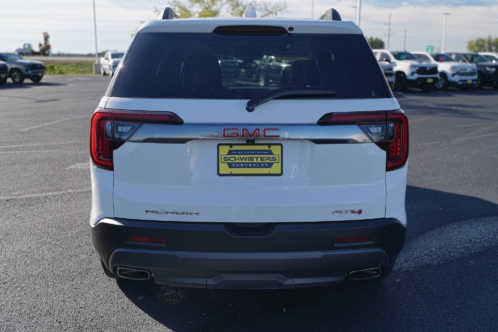 2023 GMC Acadia AT4