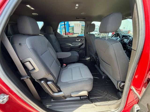 2022 Chevrolet Traverse LT Cloth