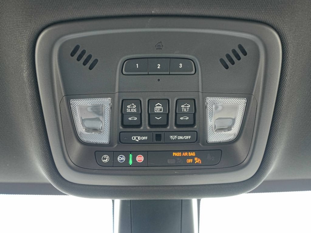 2022 Chevrolet Traverse LT Leather