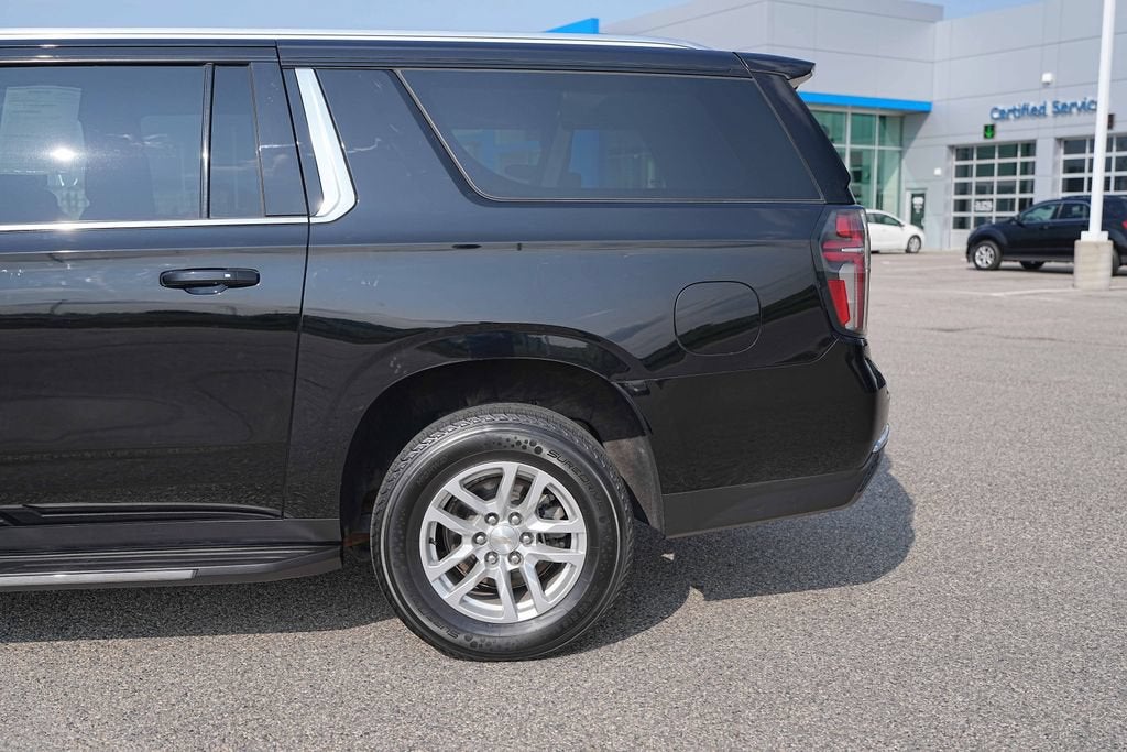 2024 Chevrolet Suburban LT