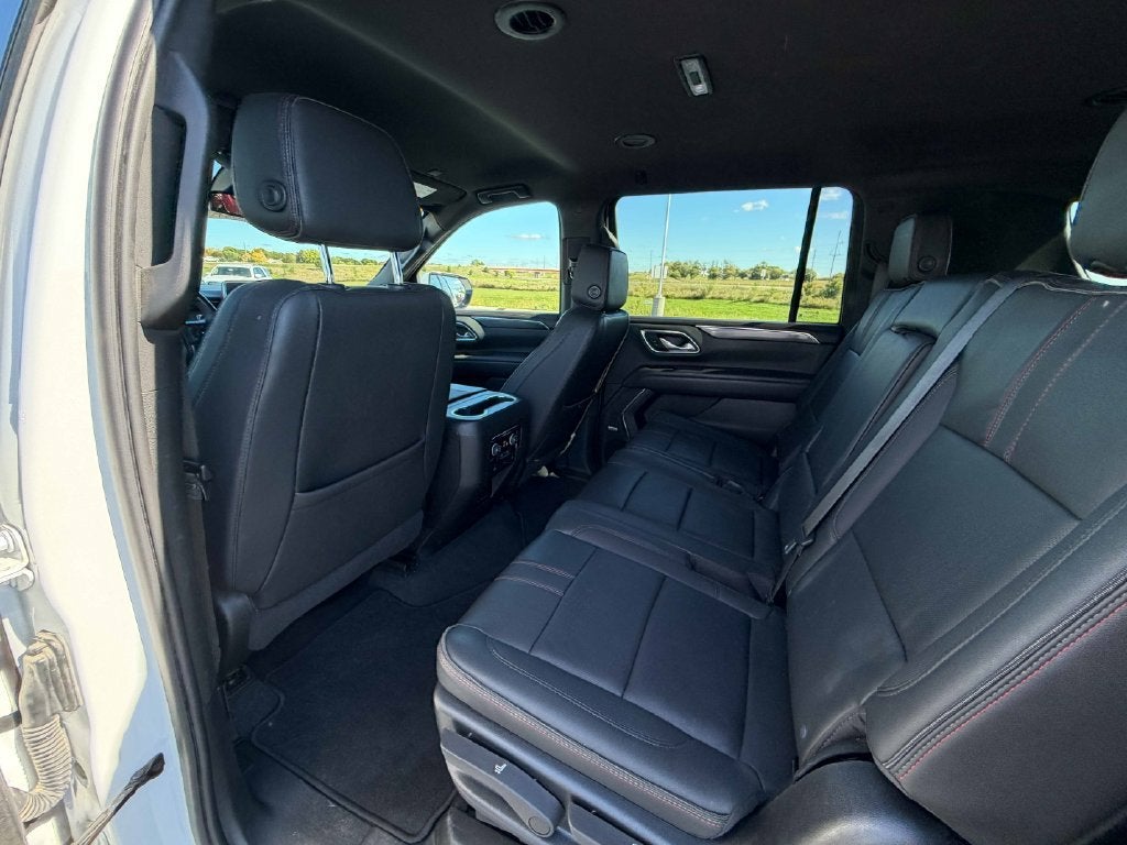 2023 Chevrolet Suburban RST