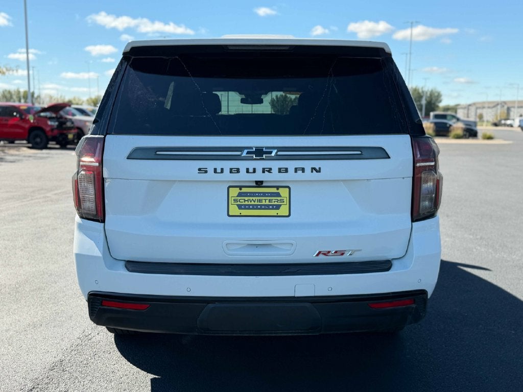 2023 Chevrolet Suburban RST