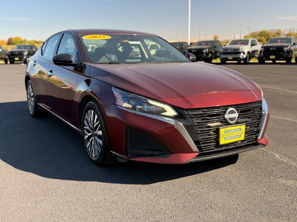 2025 Nissan Altima SV