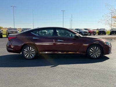 2025 Nissan Altima SV