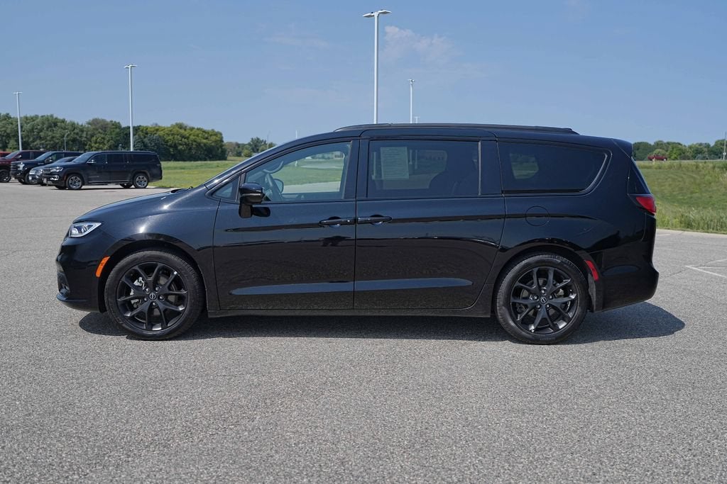 2025 Chrysler Pacifica Limited