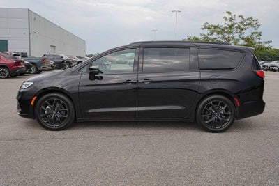 2025 Chrysler Pacifica Limited