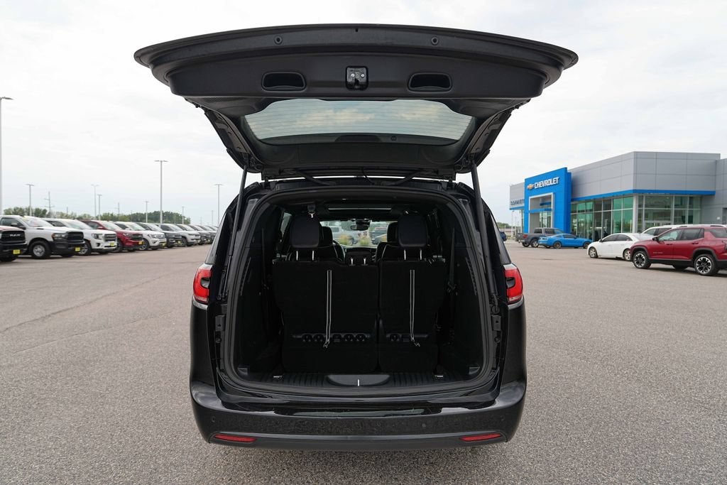 2025 Chrysler Pacifica Limited