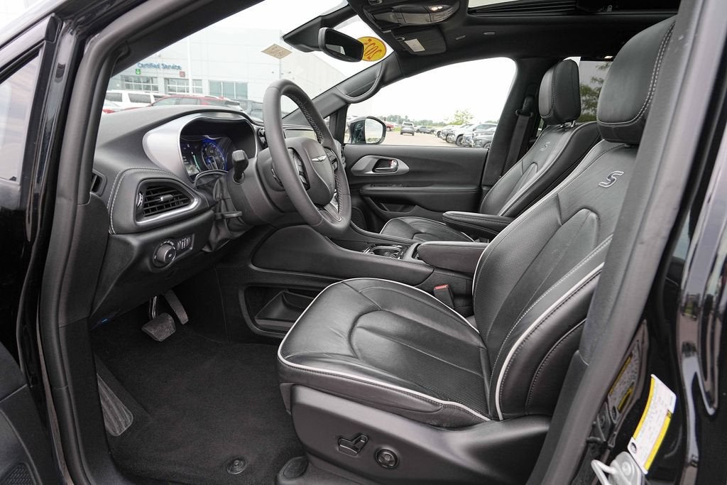 2025 Chrysler Pacifica Limited