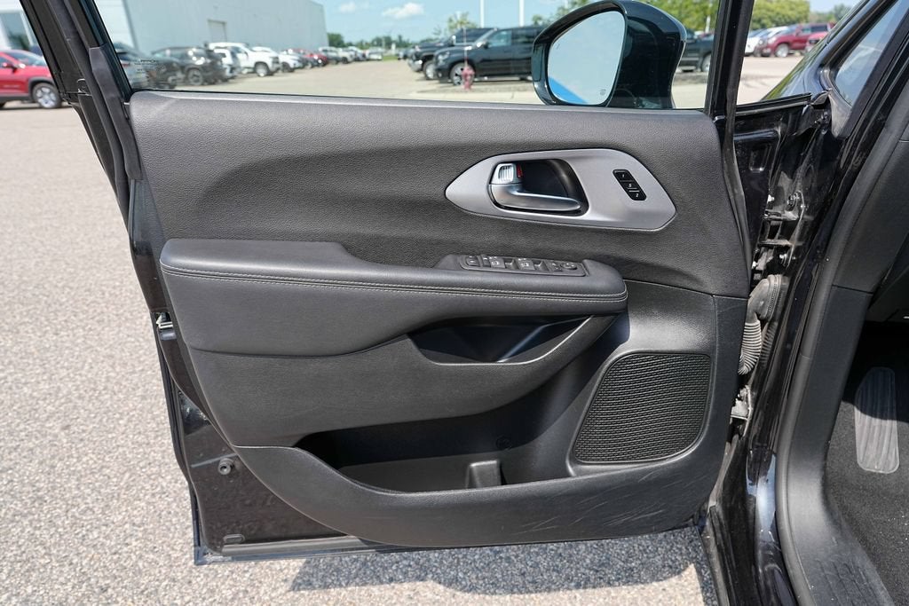2025 Chrysler Pacifica Limited