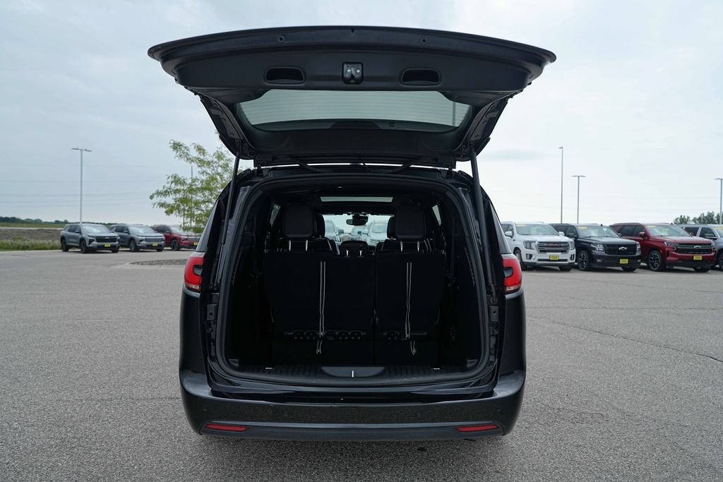 2025 Chrysler Pacifica Limited