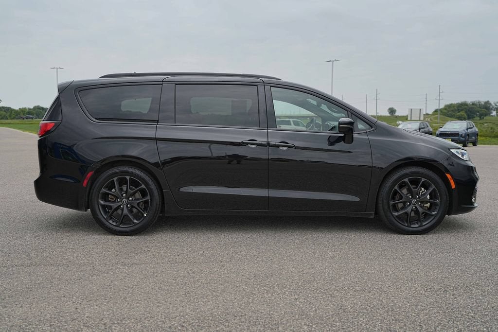 2025 Chrysler Pacifica Limited