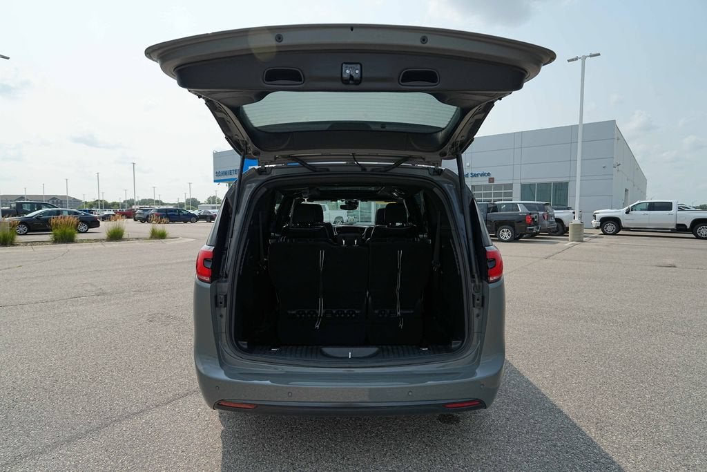 2025 Chrysler Pacifica Limited
