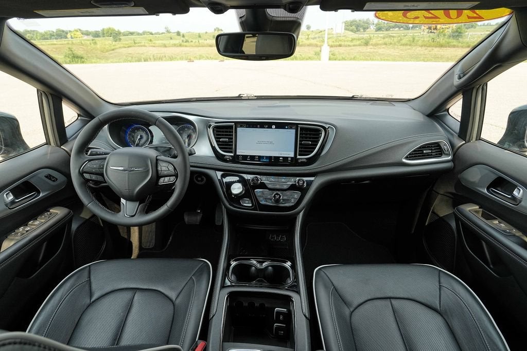 2025 Chrysler Pacifica Limited