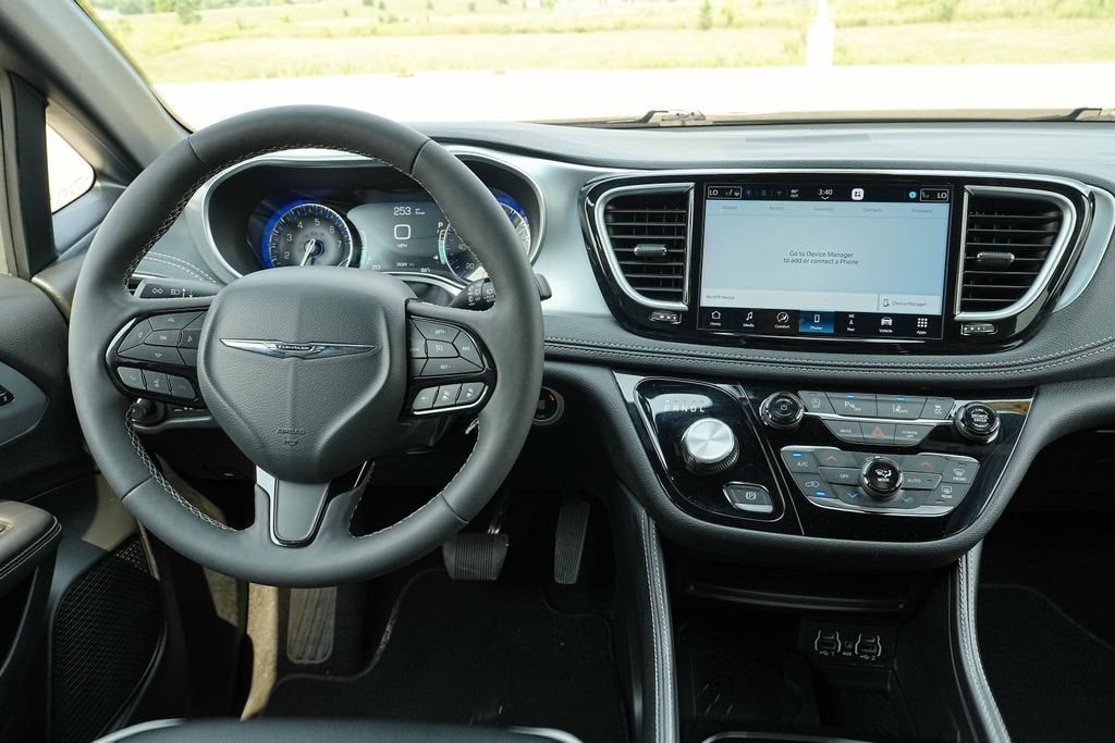 2025 Chrysler Pacifica Limited