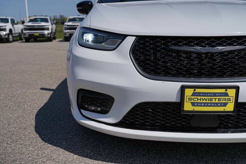 2025 Chrysler Pacifica Limited
