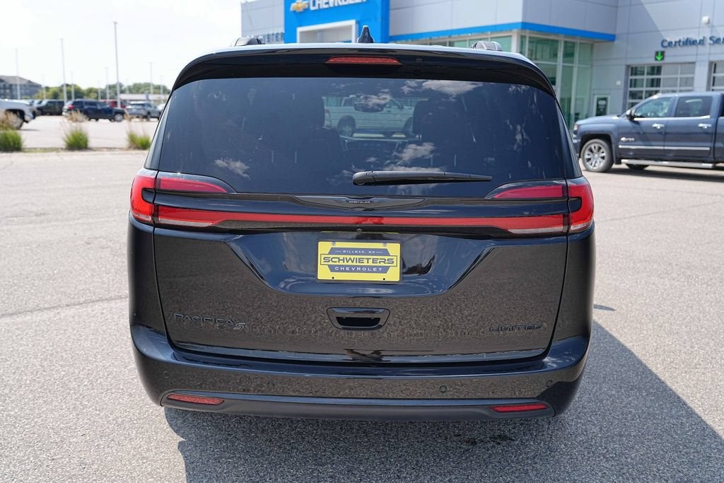 2025 Chrysler Pacifica Limited