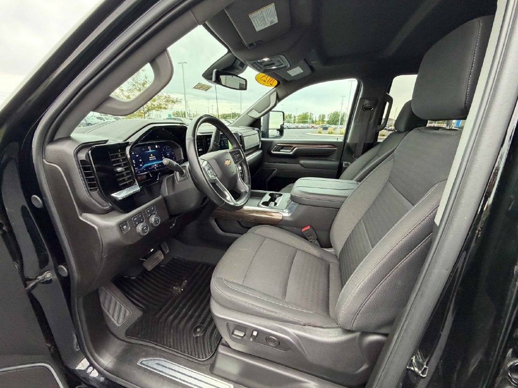 2025 Chevrolet Silverado 3500 HD LT