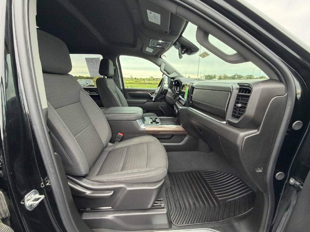 2025 Chevrolet Silverado 3500 HD LT