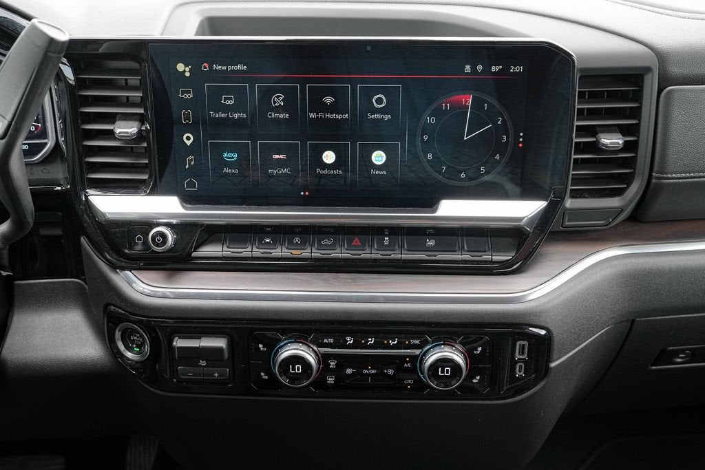 2025 GMC Sierra 1500 SLT