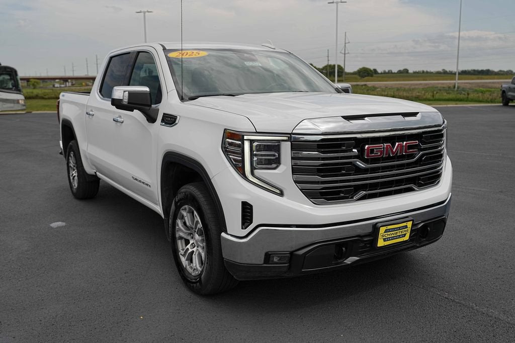 2025 GMC Sierra 1500 SLT