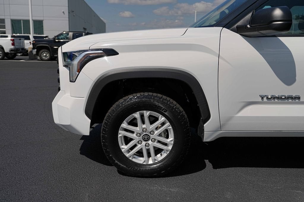 2022 Toyota Tundra 4WD SR5