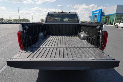 2022 Toyota Tundra 4WD SR5
