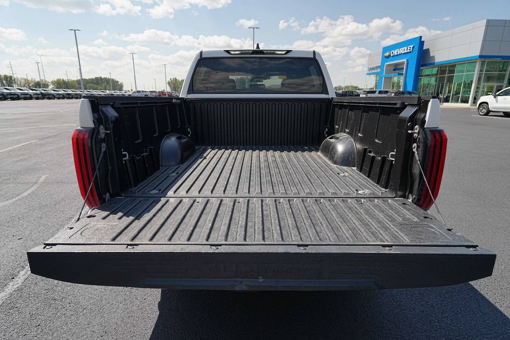 2022 Toyota Tundra 4WD SR5