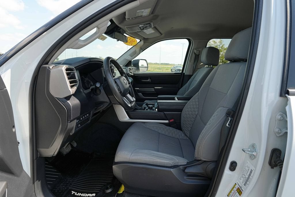 2022 Toyota Tundra 4WD SR5