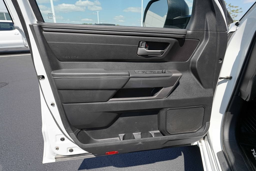 2022 Toyota Tundra 4WD SR5