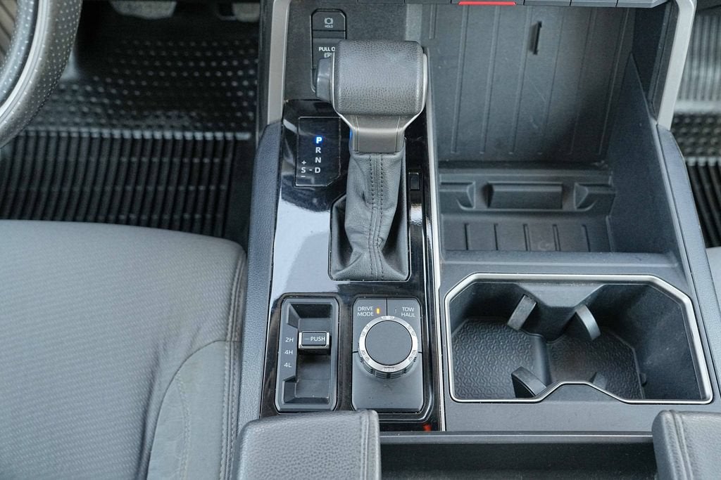 2022 Toyota Tundra 4WD SR5
