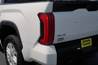 2022 Toyota Tundra 4WD SR5