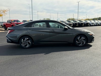 2024 Hyundai Elantra Limited