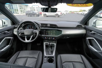 2024 Audi Q3 S line Premium