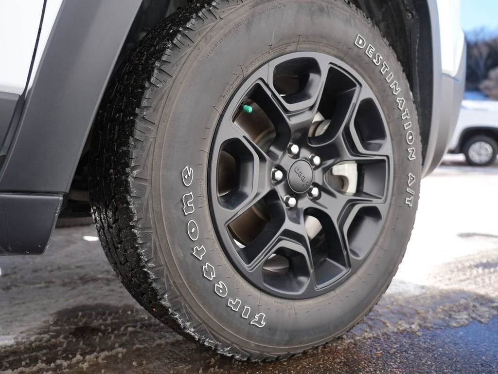 2022 Jeep Cherokee Trailhawk