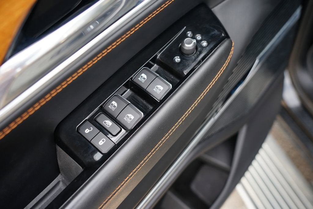 2022 Jeep Grand Wagoneer Series III