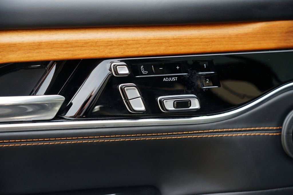 2022 Jeep Grand Wagoneer Series III