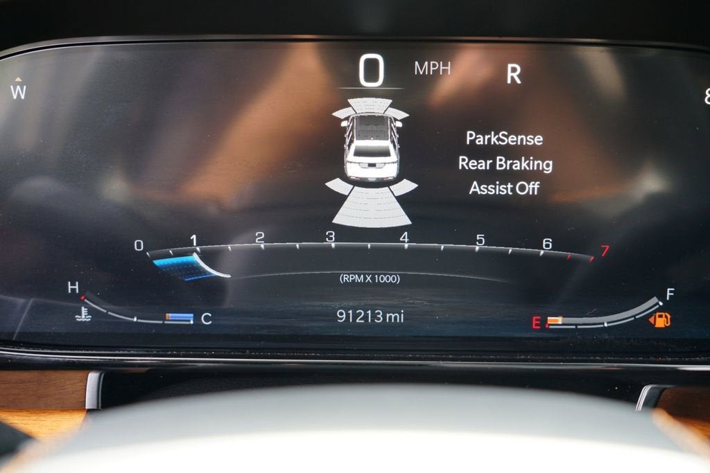 2022 Jeep Grand Wagoneer Series III