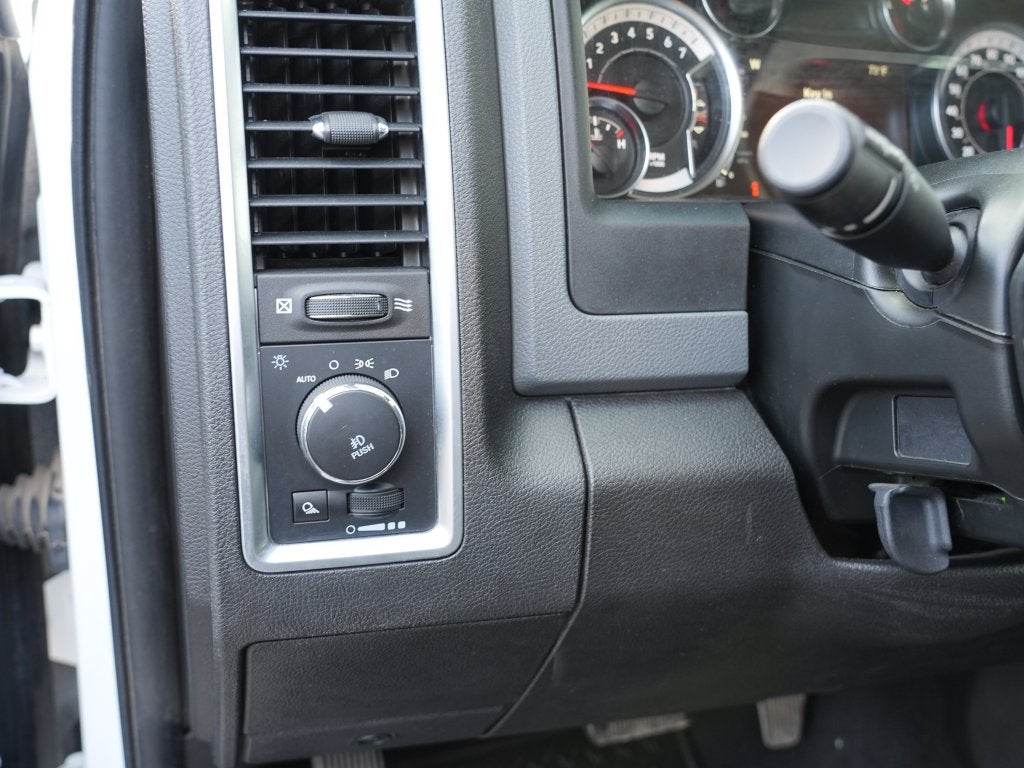 2019 RAM 1500 Classic Big Horn Crew Cab 4x4 5'7" Box