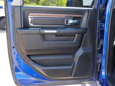 2018 RAM 1500 Laramie Crew Cab 4x4 6'4" Box