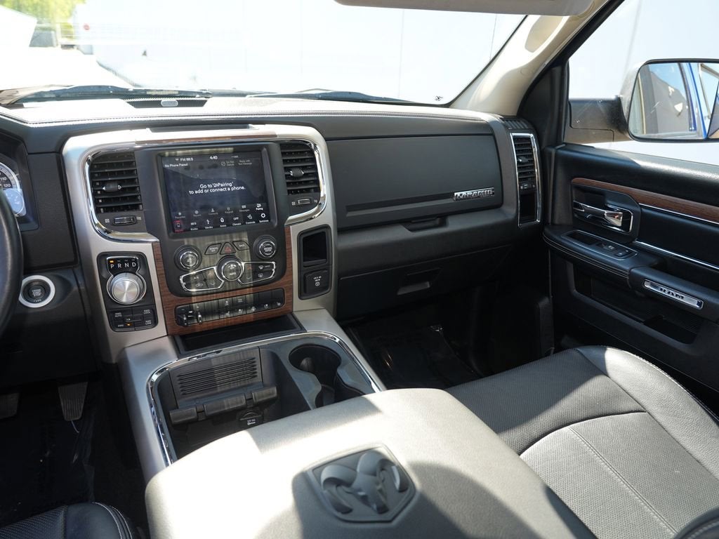 2018 RAM 1500 Laramie Crew Cab 4x4 6'4" Box