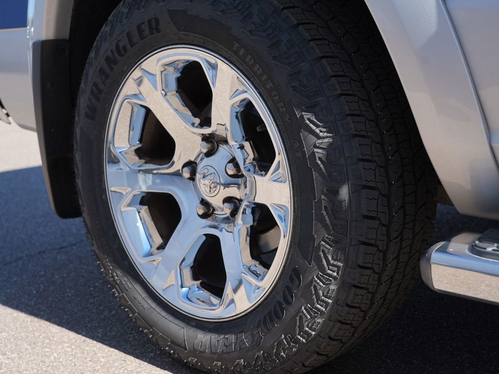 2018 RAM 1500 Laramie Crew Cab 4x4 6'4" Box