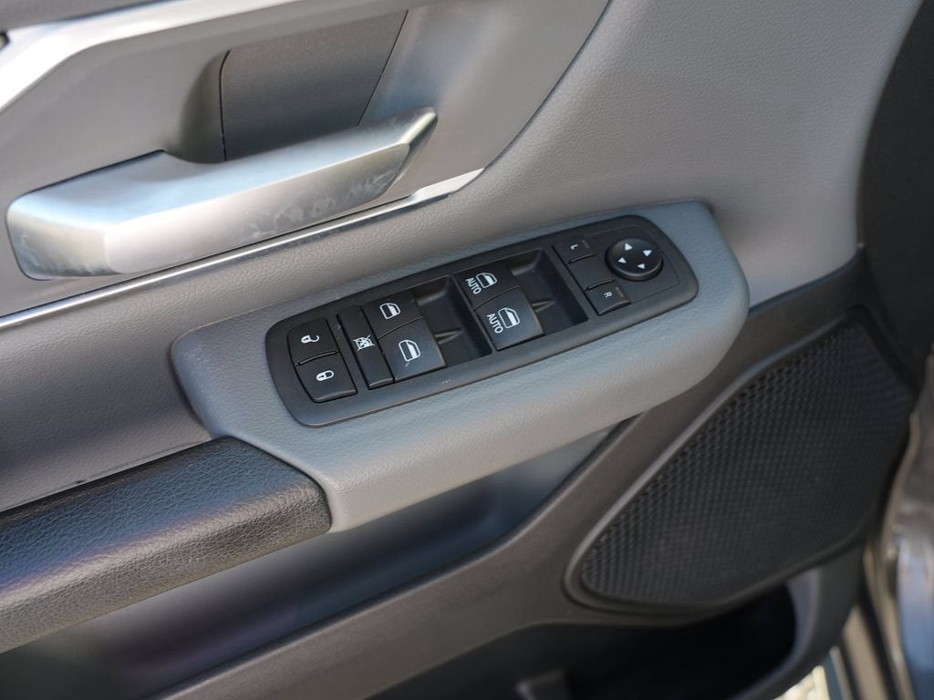 2019 RAM 1500 Big Horn/Lone Star Quad Cab 4x4 6'4" Box